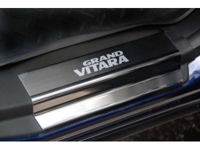 Накладки на внутренние пороги с надписью 4 штуки Alu-Frost для Suzuki Grand Vitara 2005-2015