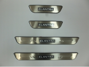 Накладки на дверные пороги с логотипом и LED подсветкой для Hyundai Elantra № 32553