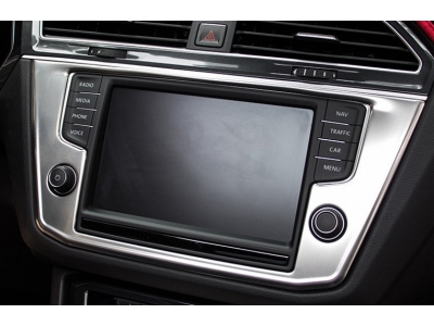 Накладка на рамку экрана аудиосистемы OEM Tuning для Volkswagen Tiguan 2016-2021