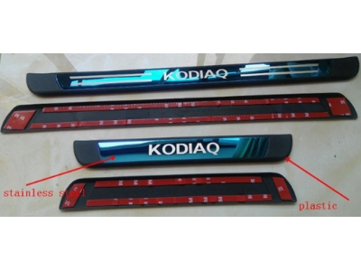 Накладки на дверные пороги чёрные для Skoda Kodiaq № 37514