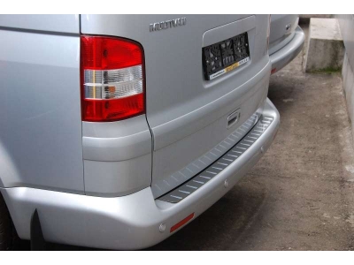 Накладка на задний бампер с силиконом Alu-Frost для Volkswagen Caravelle/Multivan/T5 Transporter 2003-2015