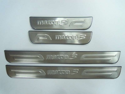 Накладки на дверные пороги JMT с логотипом для Mazda 3 2003-2009