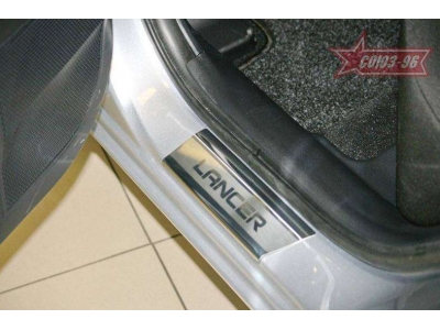 Накладки на пороги с логотипом 4 штуки Союз96 для Mitsubishi Lancer X 2007-2010