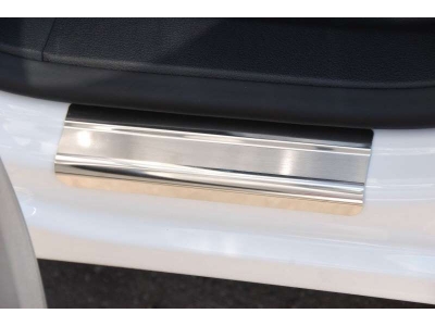 Накладки на внутренние пороги с надписью 4 штуки Alu-Frost для Volkswagen Tiguan 2007-2016