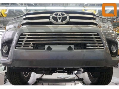 Накладка решётки радиатора 16 мм Турция для Toyota Hilux 2015-2021