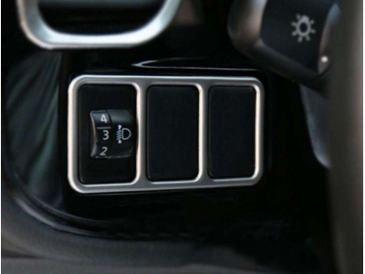 Окантовка на кнопку регулировки фар OEM Tuning для Mitsubishi Outlander 2015-2021