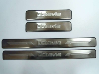 Накладки на дверные пороги JMT с логотипом для Skoda Octavia № 24551