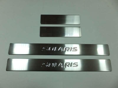 Накладки на дверные пороги с надписью 4 штуки Omsa_Line для Hyundai Solaris 2010-2017