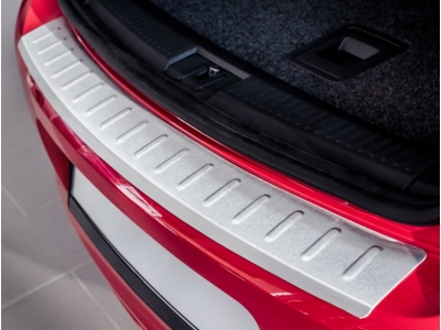 Накладка на задний бампер Croni шлифованная матовая плоская для Audi Q5 2008-2016