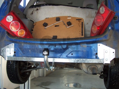 Фаркоп оцинкованный Mazda Premacy 1999-2004 условно-съемное крепление шара