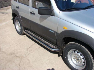 Пороги с площадкой алюминиевый лист 42 мм для Chevrolet Niva № OM-CHN09-10