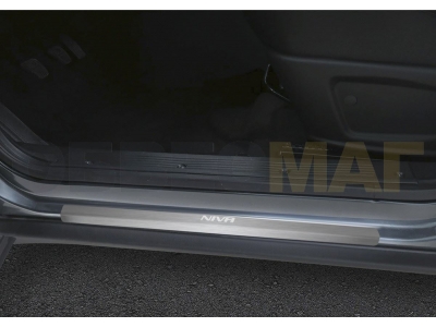 Накладки порогов Rival с надписью 4 штуки для Chevrolet Niva 2015-2021