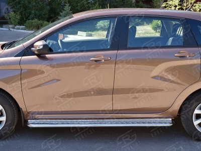 Пороги с площадкой алюминиевый лист 42 мм вариант 1 РусСталь для Lada XRay 2016-2021