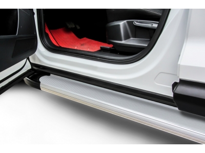 Пороги алюминиевые "Optima Silver" 1700 серебристые Hyundai Tucson Turbo (2018-2021)