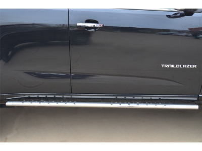 Пороги труба овальная с проступью 75х42 мм РусСталь для Chevrolet TrailBlazer 2013-2016