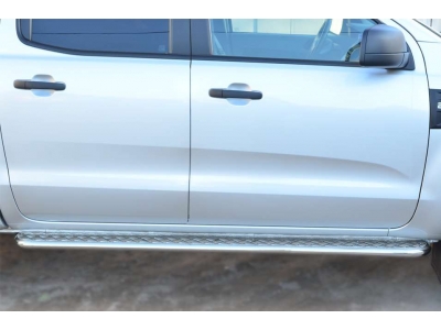 Пороги с площадкой алюминиевый лист 42 ммвариант 2 РусСталь для Ford Ranger 2012-2015