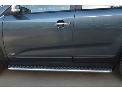 Пороги с площадкой алюминиевый лист 42 мм РусСталь для Kia Sorento 2012-2020