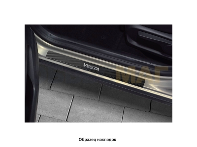 Накладки на пороги Russtal карбон с надписью для Renault Sandero 2015-2021