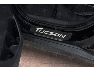 Накладки на пороги Russtal, карбон с логотипом для Hyundai Tucson № HYTUC15-06