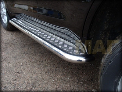 Пороги с площадкой алюминиевый лист 76 мм Технотек для Toyota Land Cruiser 200 2012-2013