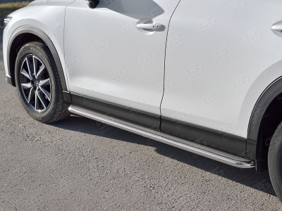 Пороги с площадкой нержавеющий лист 42 мм РусСталь для Mazda CX-5 2017-2021