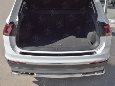 Накладка на задний бампер лист зеркальный для Volkswagen Tiguan № VGN-002724