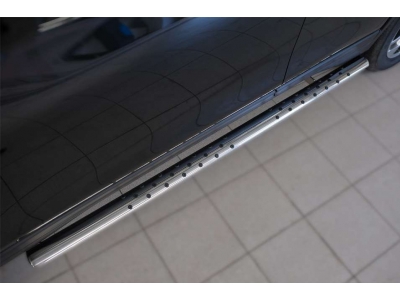 Пороги труба овальная с проступью 75х42 мм РусСталь для Nissan X-Trail 2015-2018