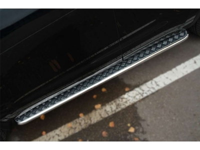 Пороги с площадкой алюминиевый лист 42 мм для Toyota Highlander № THRL-001920