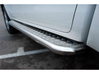 Пороги с площадкой алюминиевый лист 63 мм вариант 2  для Toyota Hilux № THL-0021502