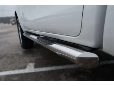 Пороги труба с накладками 76 мм вариант 1 РусСталь для Toyota Hilux 2015-2021