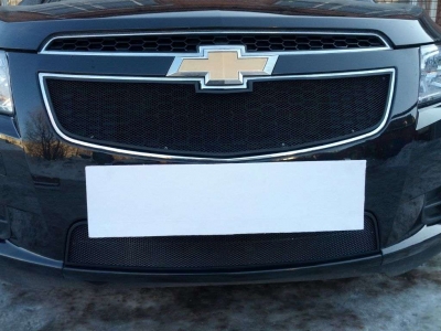 Защита радиатора черная верхняя РусСталь для Chevrolet Cruze 2009-2012