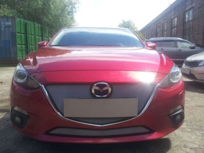 Защита радиатора хром верхняя с парктроником РусСталь для Mazda 3 2013-2018