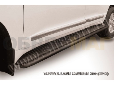 Защита штатных порогов 42 мм чёрная Slitkoff для Toyota Land Cruiser 200 2012-2013