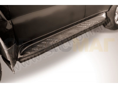 Защита штатных порогов 42 мм чёрная Slitkoff для Toyota Land Cruiser Prado 120 2002-2009