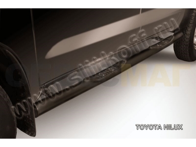 Пороги труба с накладками 76 мм чёрная Slitkoff для Toyota Hilux 2005-2011