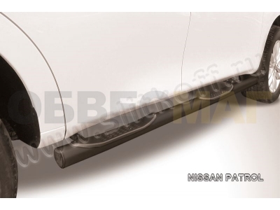 Пороги труба с накладками 76 мм чёрная Slitkoff для Nissan Patrol 2010-2021