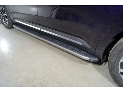Пороги алюминиевые ТСС с пластиковой накладкой карбон серые для Kia Carnival № KIACAR21-31GR