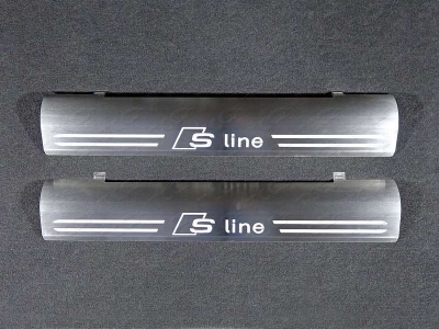Накладки на пороги на пластик шлифованный лист надпись S-Line для Audi Q5 № AUDIQ513-11