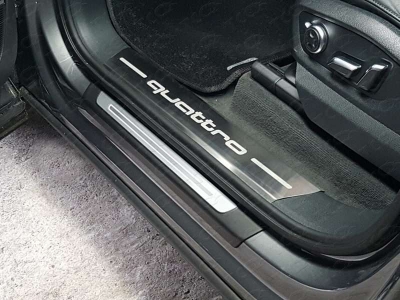 Накладки на пороги шлифованный лист надпись Quattro ТСС для Audi Q7 2015-2021