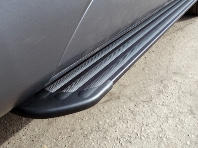 Пороги алюминиевые Slim Line Black для Hyundai Tucson № HYUNTUC15-39B