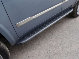Пороги алюминиевые ТСС с накладкой чёрные для Cadillac Escalade № CADESC15-14BL
