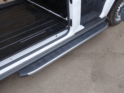 Порог алюминиевый ТСС с накладкой левый серебристый 1720 мм для Ford Transit FWD L2 2014-2021