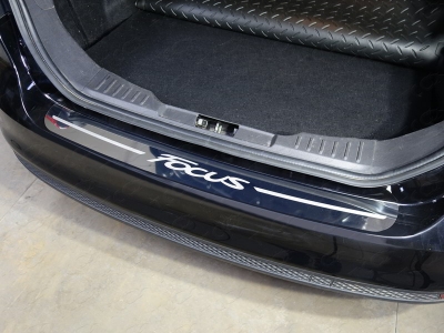 Накладка на задний бампер лист зеркальный надпись Focus для Ford Focus 3 № FORFOC11-06