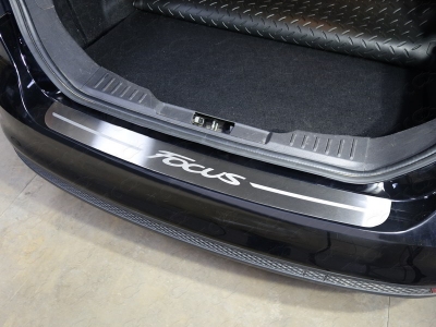 Накладка на задний бампер лист шлифованный надпись Focus для Ford Focus 3 № FORFOC11-07