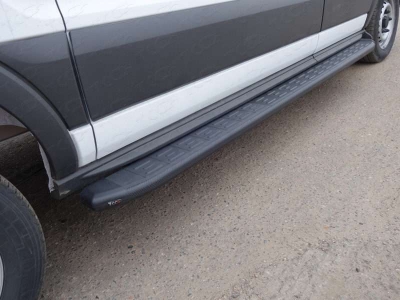 Порог алюминиевый ТСС с накладкой правый чёрный 2220 мм для Ford Transit 2014-2021