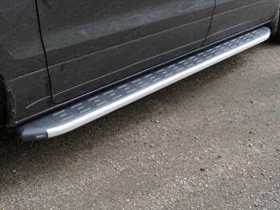 Пороги алюминиевые ТСС с накладкой для Hyundai H1 Starex 2007-2018