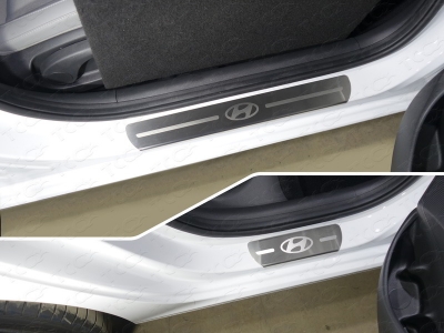 Накладки на пороги шлифованный лист лого Hyundai 4 штуки ТСС для Hyundai i30 2017-2021