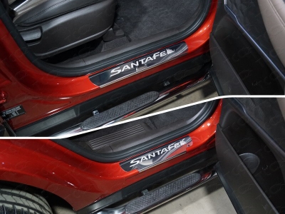Накладки на пороги зеркальный лист надпись Santa Fe 4 штуки для Hyundai Santa Fe 2018-2021