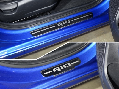 Накладки на пороги зеркальный лист надпись Rio 4 штуки ТСС для Kia Rio 2018-2021