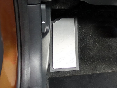 Накладка площадки левой ноги алюминий 4 мм для Kia Sportage № KIASPORT18-01
